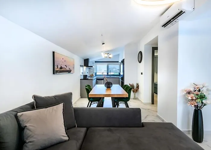 Rhodes Center Luxury #1 Rhodes City