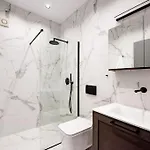 דירה Rhodes Center Luxury #1 *