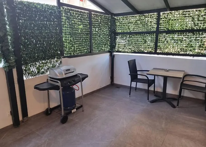 Rhodes Center Luxury #1 *