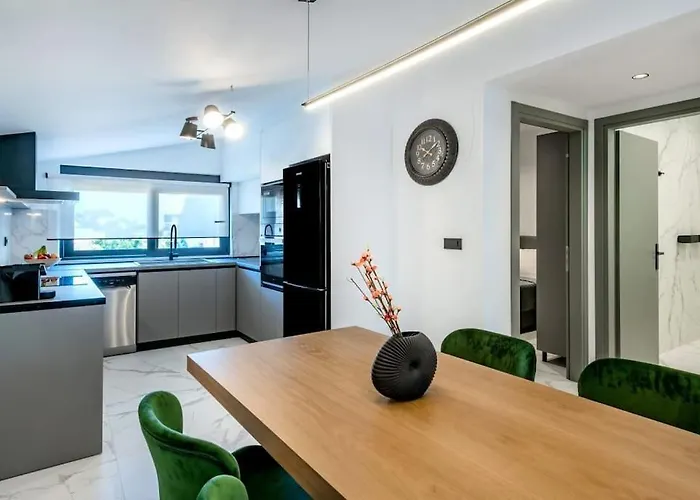 Rhodes Center Luxury #1 Apartamento