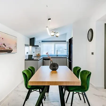 Rhodes Center Luxury #1 Διαμέρισμα *