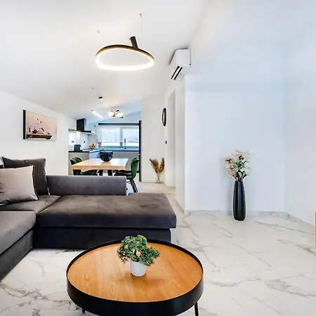 Διαμέρισμα Rhodes Center Luxury #1 *