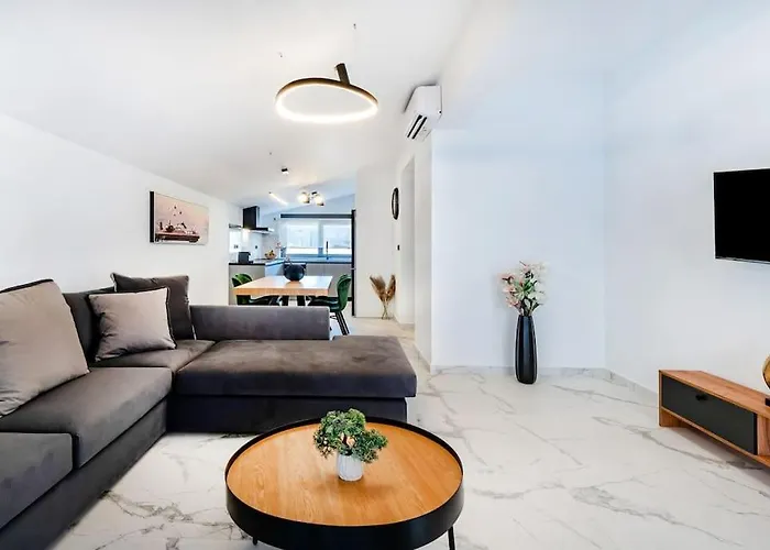 דירה Rhodes Center Luxury #1 *